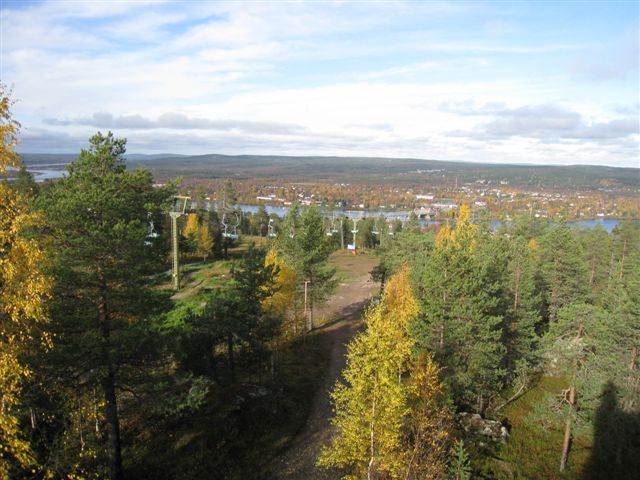 Kuva: Rovaniemi Ounasvaaran laskettelukeskuksen hissi. Hilkka Högström 2011