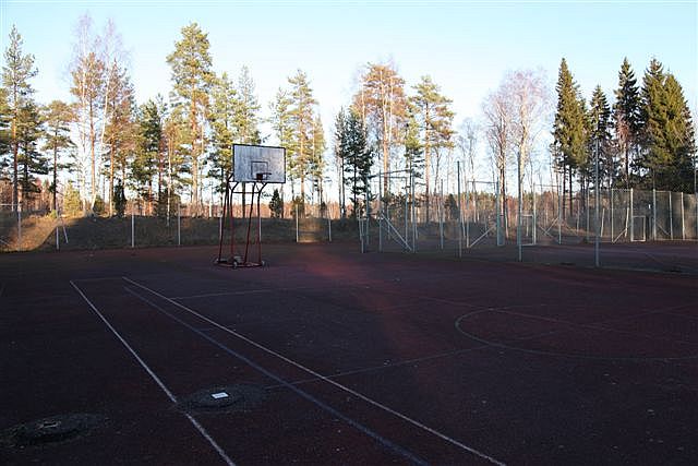 Raasepori Kisakeskuksen palloilualue. Hanna Tyvelä 2011