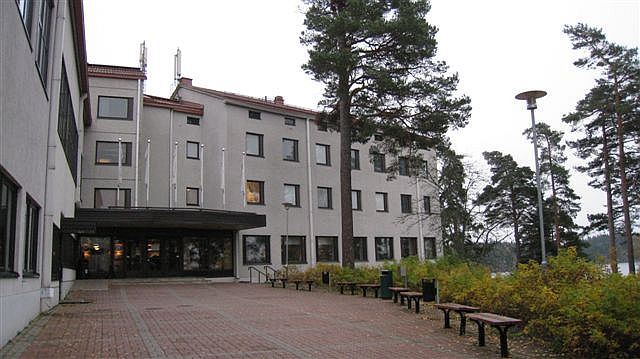 Kuva: Lahti Pajulahden urheiluopiston päärakennus. Hilkka Högström 2011