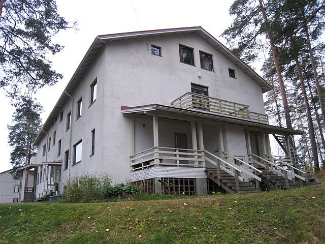 Lahti Pajulahden urheiluopiston vanhin majoitusrakennus. Hilkka Högström 2011