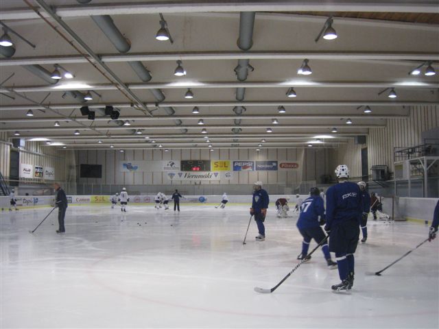 Kuva: Heinola Vierumäen urheiluopiston jäähalli. Hilkka Högström 2011