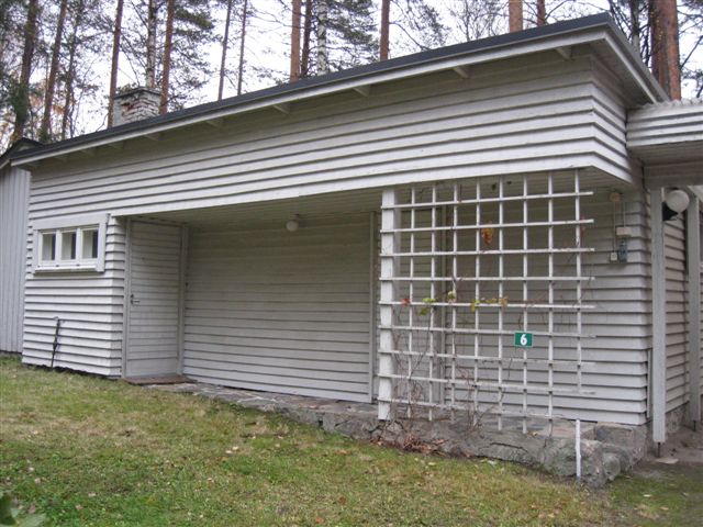 Kuva: Heinola Vierumäen urheiluopiston rehtorin asuinrakennus, ulkorakennussiipi. Hilkka Högström 2011