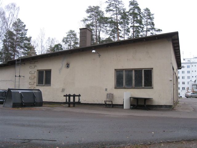 Kuva: Heinola Vierumäen urheiluopiston autotalli. Hilkka Högström 2011