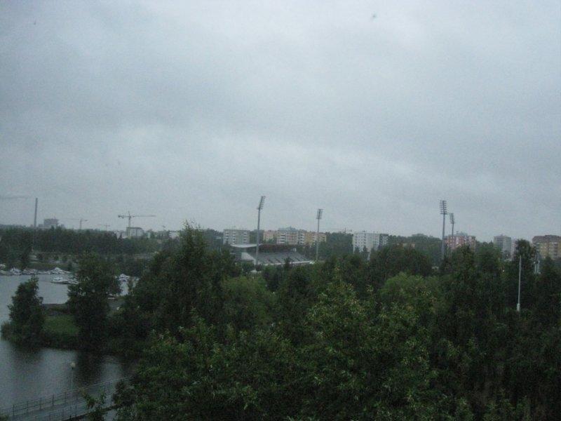 Oulu Raatinsaari sateisena päivänä. Hilkka Högström 2011